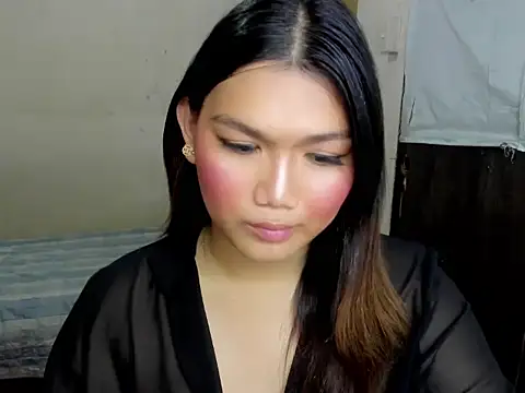 Lou heart online show from 10-20-25, 03:12