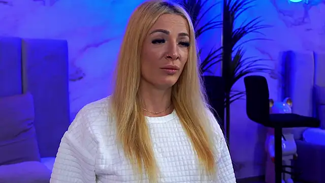 Izabellle02 online show from 04-02-26, 03:48