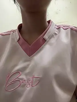 Snapshot of meomeo2k6 chatting on 10-19-25, 06:36 meomeo2k6 online show from 10-19-25, 06:36