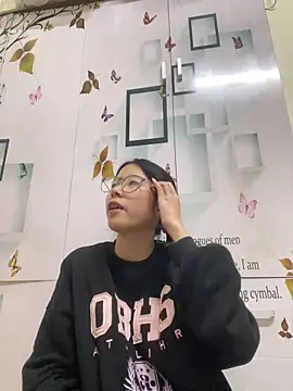 meomeo2k6 online show from 12-01-25, 07:24