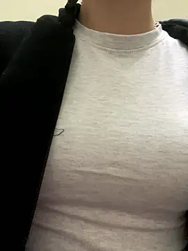 Snapshot of meomeo2k6 chatting on 01-06-26, 02:10 meomeo2k6 online show from 01-06-26, 02:10