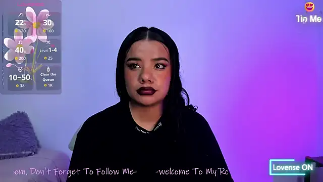 Shophie thoopson online show from 12-14-25, 12:32