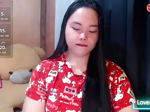 Snapshot of _Lylia chatting on 06-25-26, 10:03 Lylia online show from 06-25-26, 10:03