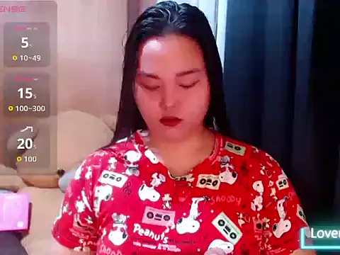 Snapshot of _Lylia chatting on 07-08-26, 10:03 Lylia online show from 07-08-26, 10:03