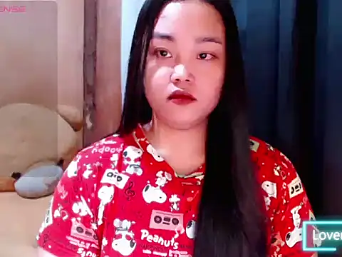 Snapshot of _Lylia chatting on 07-19-26, 04:27 Lylia online show from 07-19-26, 04:27