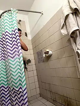 Snapshot of aphrodite_sexy chatting on 12-14-25, 02:33 aphrodite sexy online show from 12-14-25, 02:33