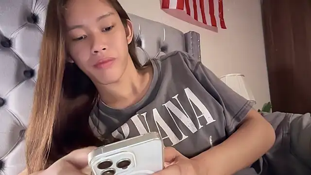 Its Cora online show from 09-25-25, 04:27