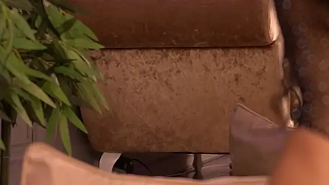 Snapshot of KendalJolly chatting on 09-18-25, 06:10 KendalJolly online show from 09-18-25, 06:10