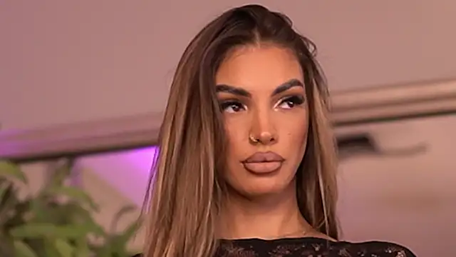 Snapshot of KendalJolly chatting on 09-24-25, 05:27 KendalJolly online show from 09-24-25, 05:27