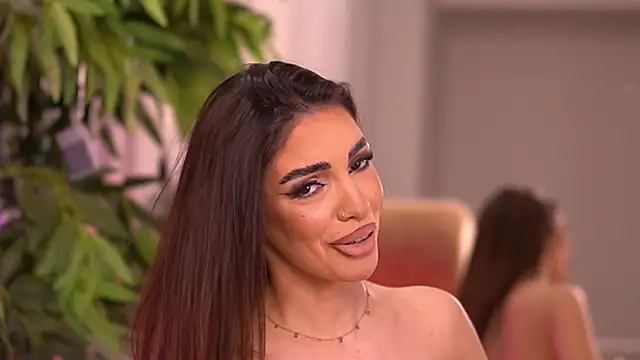 Snapshot of KendalJolly chatting on 12-16-25, 10:04 KendalJolly online show from 12-16-25, 10:04