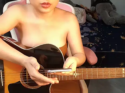 Snapshot of Ori-Yannie chatting on 09-11-25, 05:40 Ori-Yannie online show from 09-11-25, 05:40