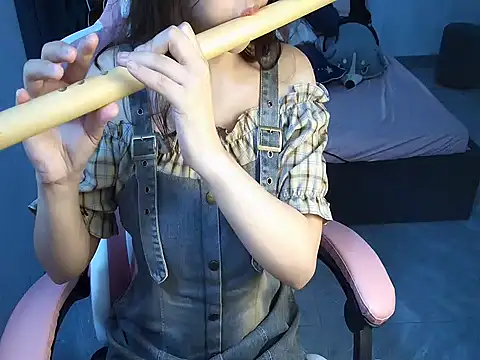 Snapshot of Ori-Yannie chatting on 10-27-25, 06:50 Ori-Yannie online show from 10-27-25, 06:50