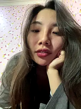 D2sweet online show from 12-17-25, 04:35