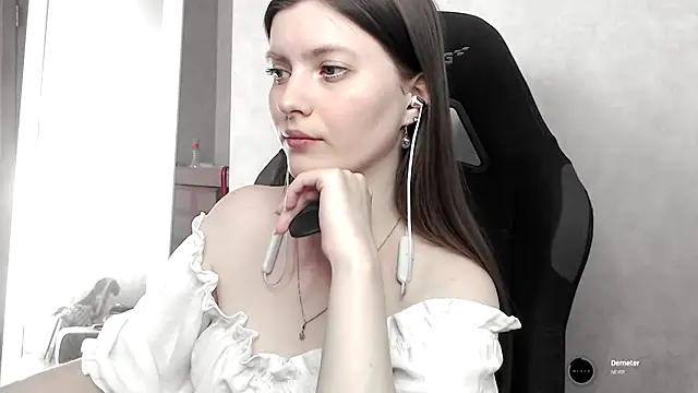 Snapshot of cute_elfy_ chatting on 09-12-25, 02:06 cute elfy online show from 09-12-25, 02:06