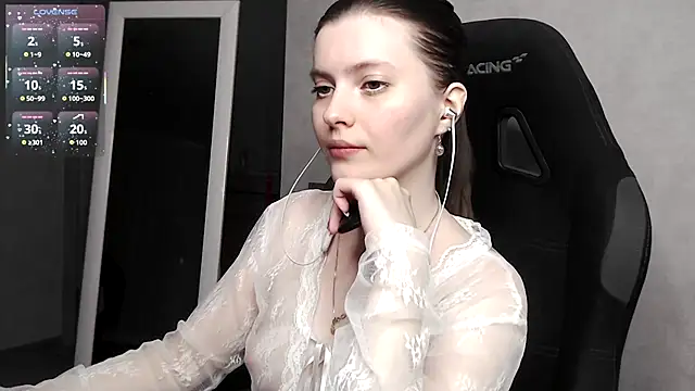 Snapshot of cute_elfy_ chatting on 09-27-25, 04:45 cute elfy online show from 09-27-25, 04:45