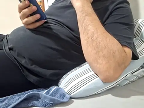 Snapshot of BathToys chatting on 01-07-26, 02:03 BathToys online show from 01-07-26, 02:03