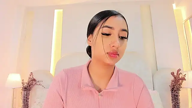 SalomeeBell online show from 09-29-25, 08:24