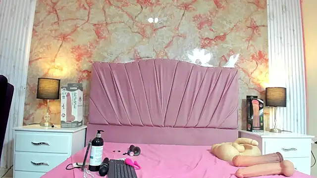 Wonderkloe  online show from 01-15-26, 07:28