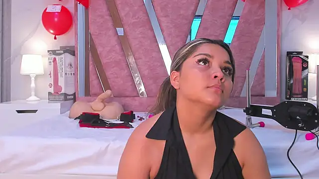 Wonderkloe  online show from 02-20-26, 08:20