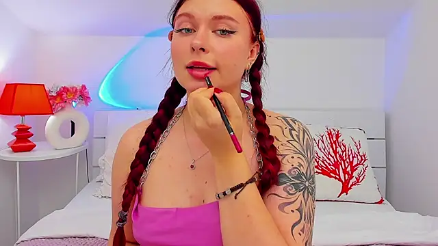 Snapshot of LizyBex chatting on 07-11-26, 12:19 LizyBex online show from 07-11-26, 12:19