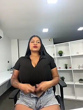 Snapshot of megan_bigboobs_ chatting on 09-24-25, 12:52 megan bigboobs online show from 09-24-25, 12:52