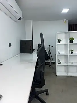 Snapshot of megan_bigboobs_ chatting on 10-18-25, 11:33 megan bigboobs online show from 10-18-25, 11:33