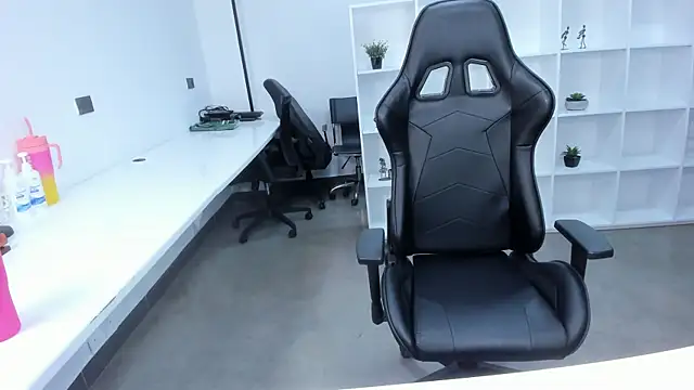 Snapshot of megan_bigboobs_ chatting on 11-14-25, 10:58 megan bigboobs online show from 11-14-25, 10:58