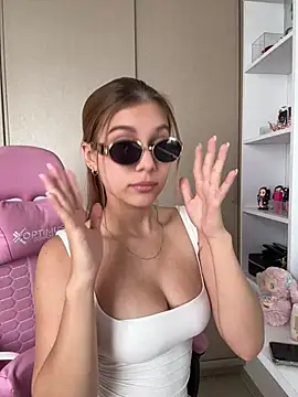 Nikii   online show from 03-25-26, 03:40