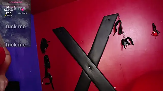 Snapshot of Jackson_n_Scarlett chatting on 11-11-25, 01:00 Jackson n Scarlett online show from 11-11-25, 01:00