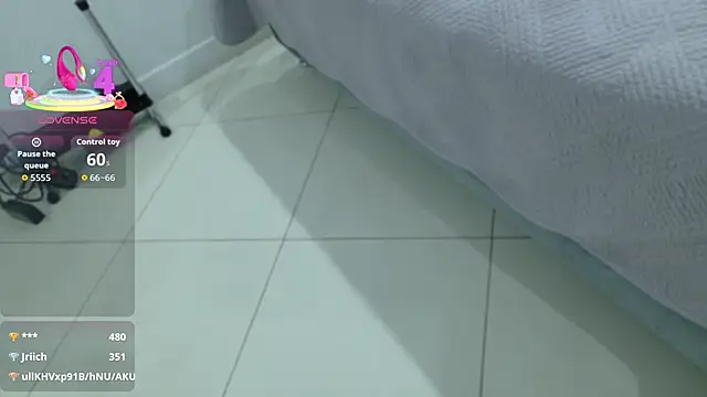 BeccaReedd online show from 09-10-25, 02:11