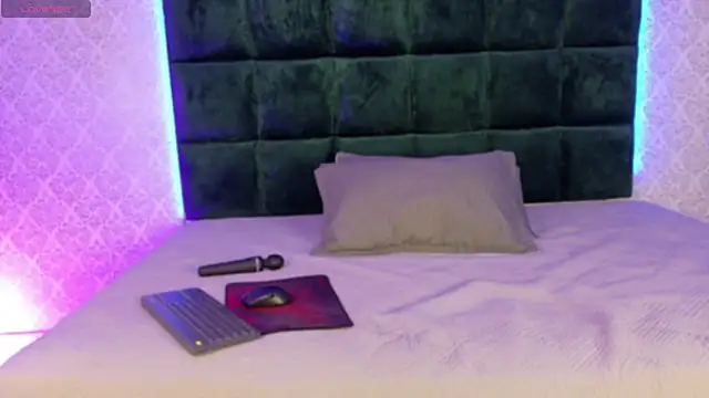 BeccaReedd online show from 09-30-25, 03:00