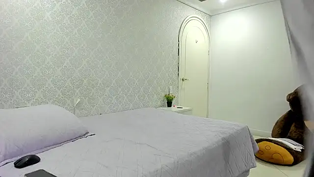 BeccaReedd online show from 11-09-25, 11:08