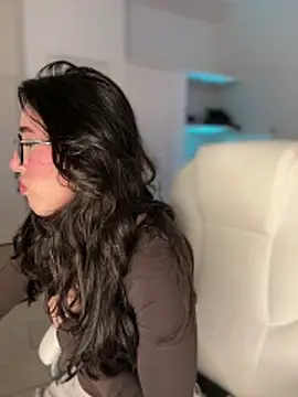 julieta jhonss online show from 04-04-26, 02:32