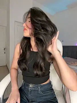 Snapshot of julieta_jhonss chatting on 05-10-26, 03:23 julieta jhonss online show from 05-10-26, 03:23