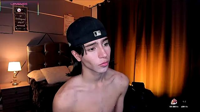 Snapshot of Christopher_77 chatting on 09-16-25, 01:45 Christopher 77 online show from 09-16-25, 01:45