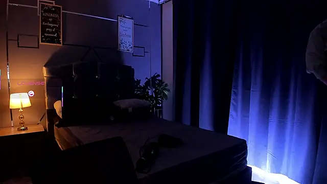 Snapshot of Christopher_77 chatting on 09-24-25, 12:19 Christopher 77 online show from 09-24-25, 12:19