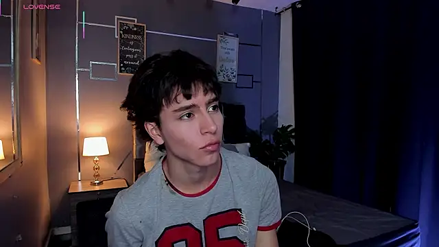 Snapshot of Christopher_77 chatting on 10-01-25, 03:18 Christopher 77 online show from 10-01-25, 03:18