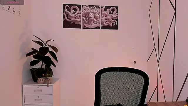 Snapshot of Christopher_77 chatting on 12-15-25, 07:40 Christopher 77 online show from 12-15-25, 07:40