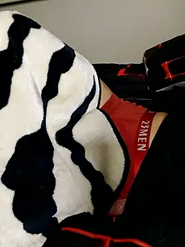 Snapshot of Koreanjjc chatting on 11-24-25, 01:44 Koreanjjc online show from 11-24-25, 01:44