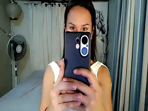 holly bitch online show from 07-13-26, 01:52