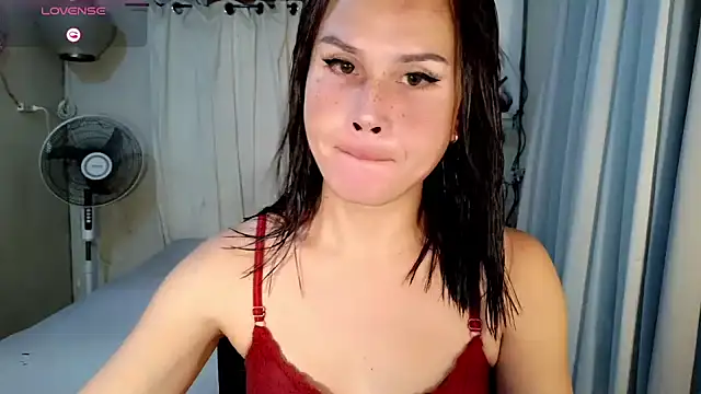 holly bitch online show from 07-18-26, 01:10