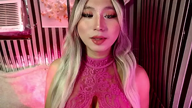 UrhotlucyTS online show from 07-03-26, 07:37