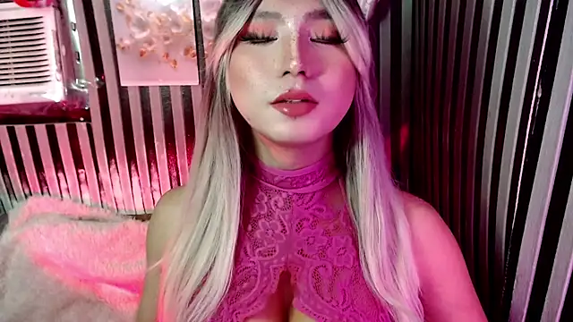 UrhotlucyTS online show from 07-07-26, 06:47