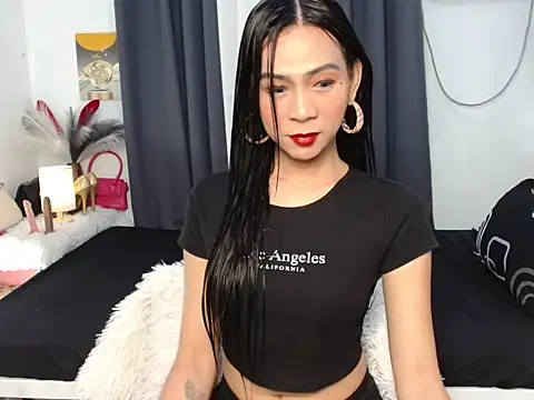 AmayaWang online show from 12-14-25, 07:47