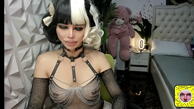 Snapshot of janecomander chatting on 11-04-25, 06:01 janecomander online show from 11-04-25, 06:01