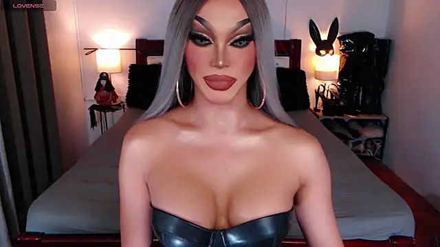 Snapshot of xQueenElektrax chatting on 11-29-25, 04:15 xQueenElektrax online show from 11-29-25, 04:15