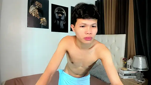 Snapshot of crazyasiantwink chatting on 10-12-25, 06:01 crazyasiantwink online show from 10-12-25, 06:01