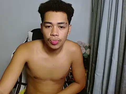 Snapshot of curlyasian_njxx chatting on 05-24-26, 04:28 curlyasian njxx online show from 05-24-26, 04:28