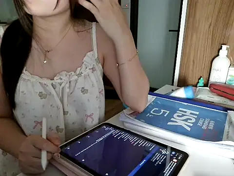 Linzly online show from 05-29-26, 03:48
