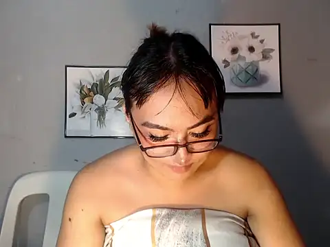 Snapshot of Asianblk_barbiedoll chatting on 06-17-26, 04:26 Asianblk barbiedoll online show from 06-17-26, 04:26